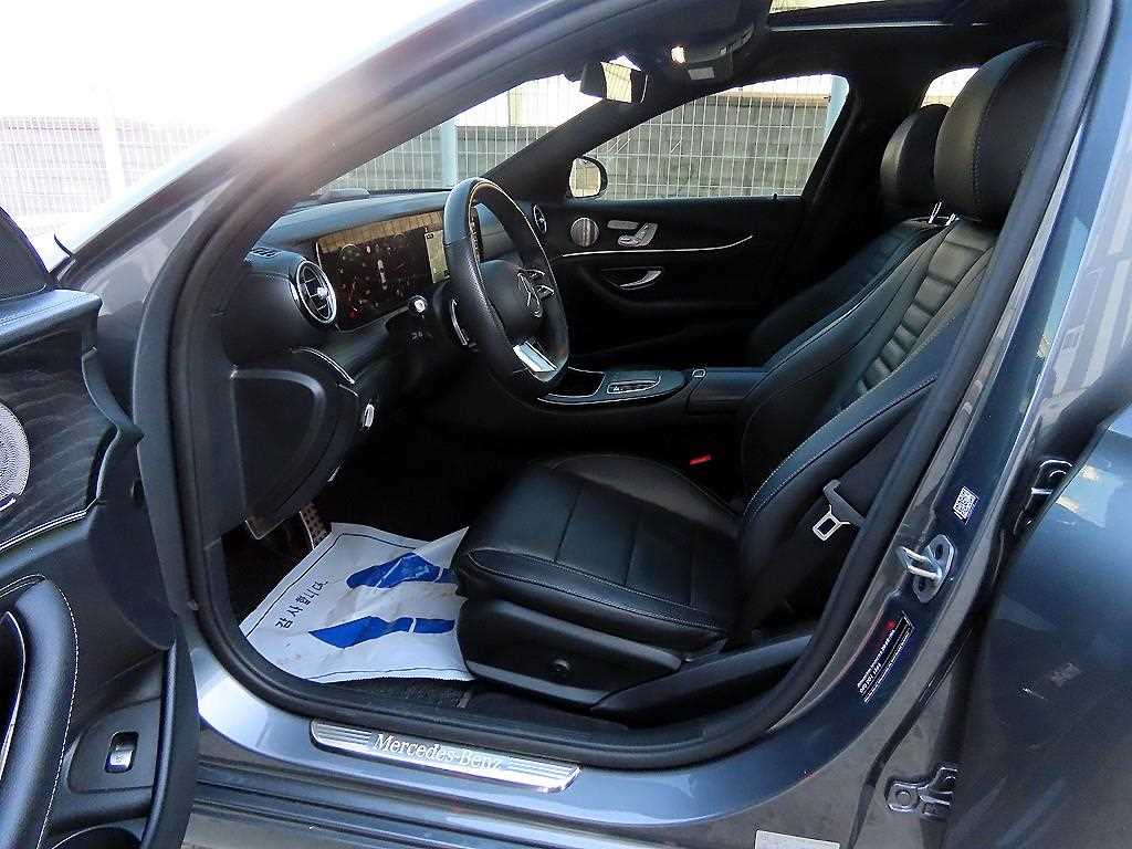 Mercedes Benz E class - Vista 5