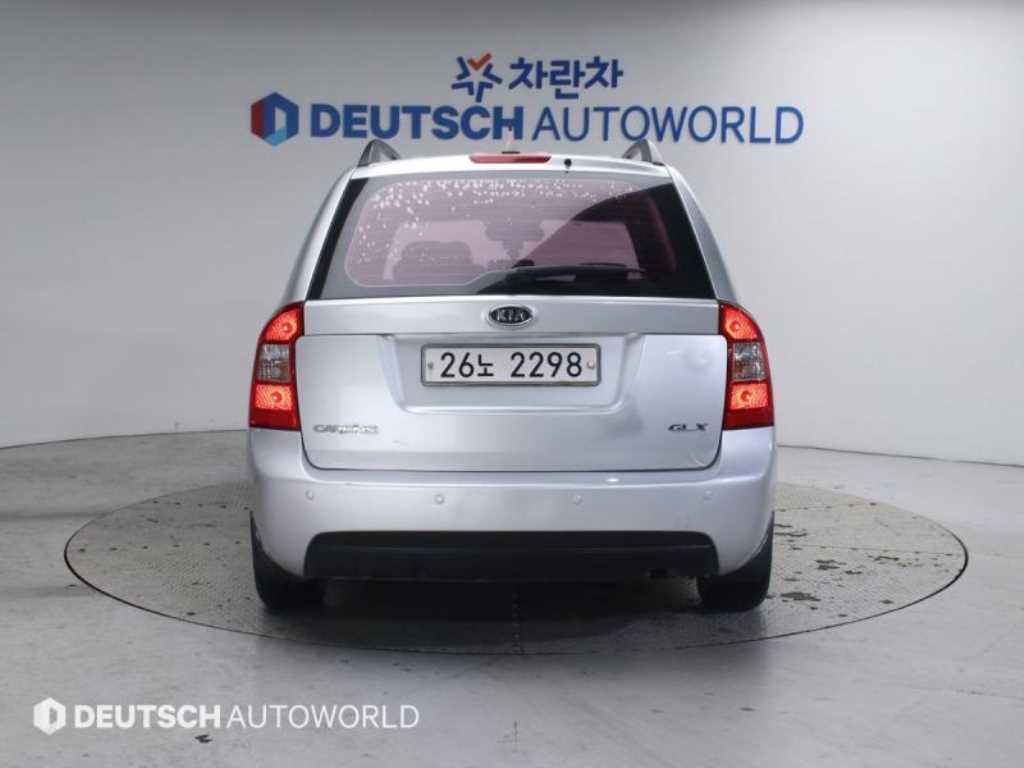 KIA Carens - Vista 4
