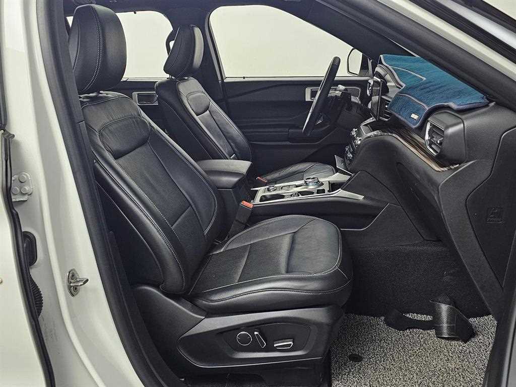 Ford Explorer - Vista 10