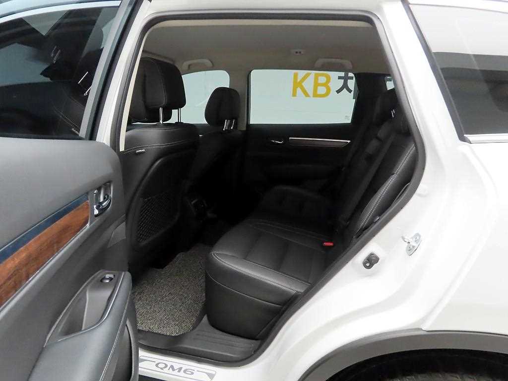 SAMSUNG QM6 - Vista 12