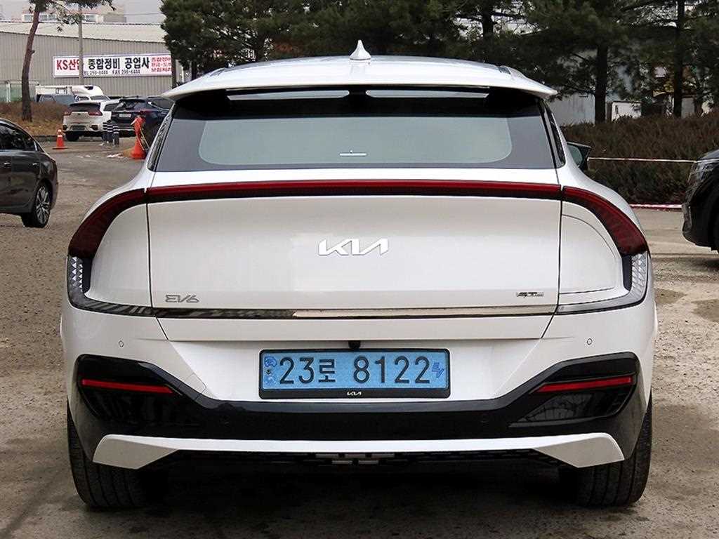 KIA EV6 - Vista 4