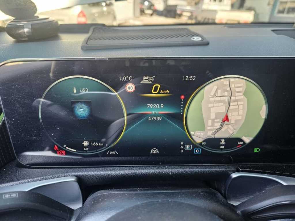 Mercedes Benz GLB Class - Vista 7