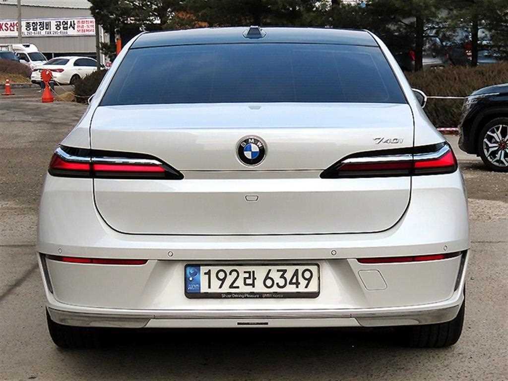 BMW 7 Series - Vista 4