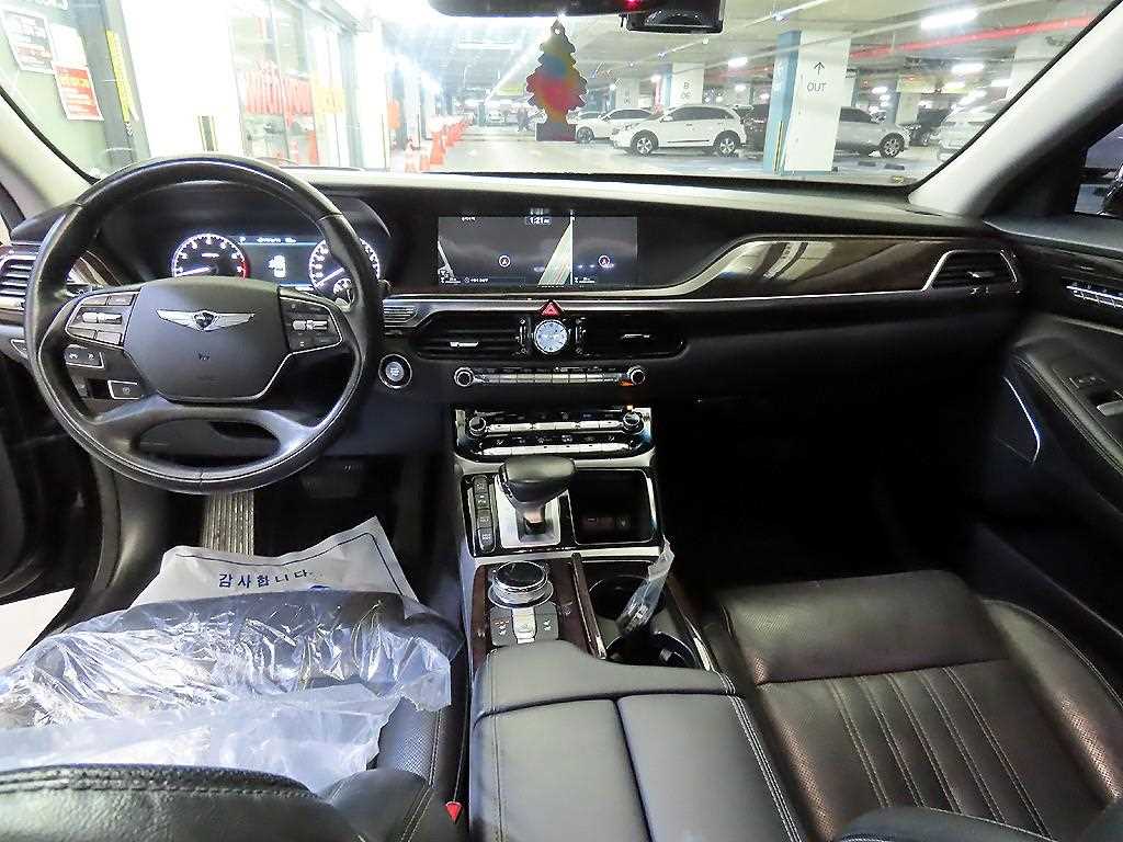 Genesis EQ900 - Vista 10