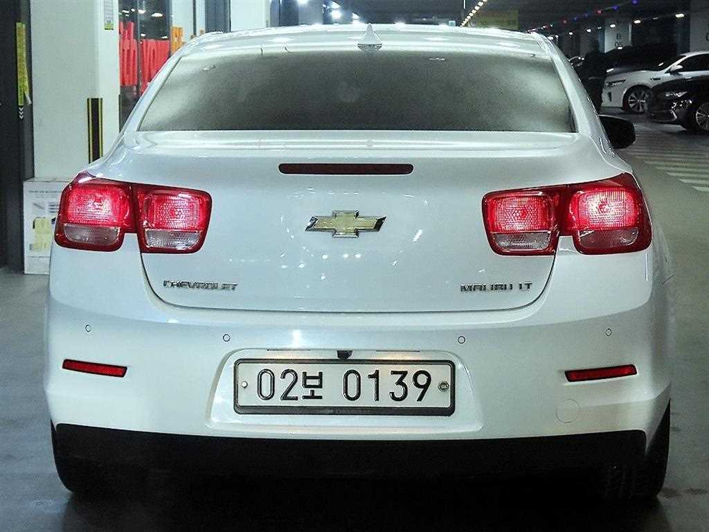 Chevrolet Malibu - Vista 5