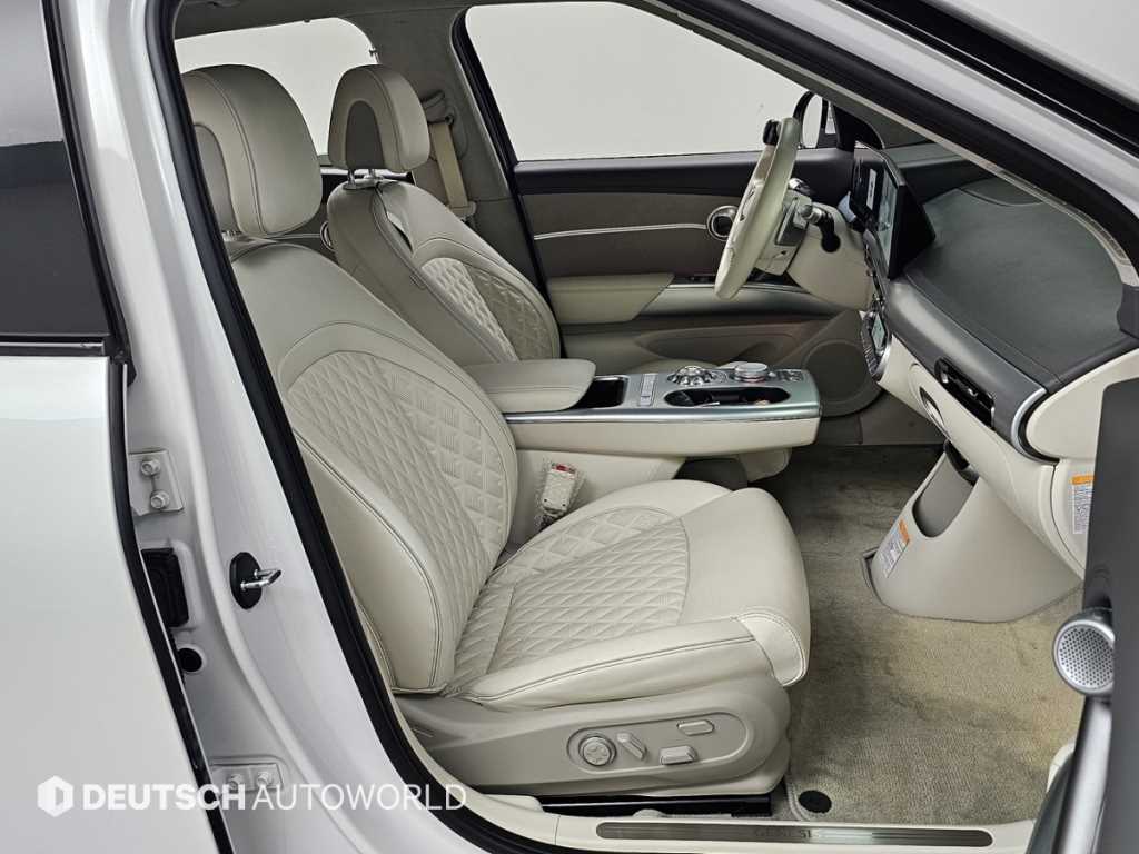 Genesis GV60 - Vista 10