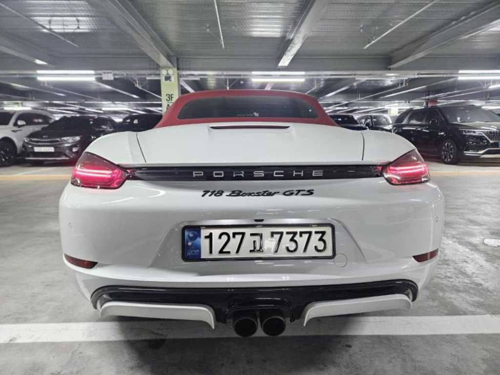 Porsche 718 - Vista 3