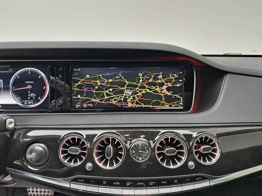 Mercedes Benz S Class - Vista 9