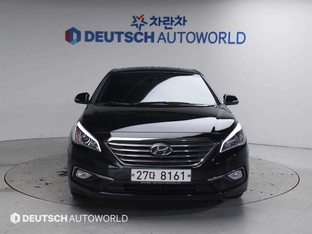 HYUNDAI Sonata - Vista 3