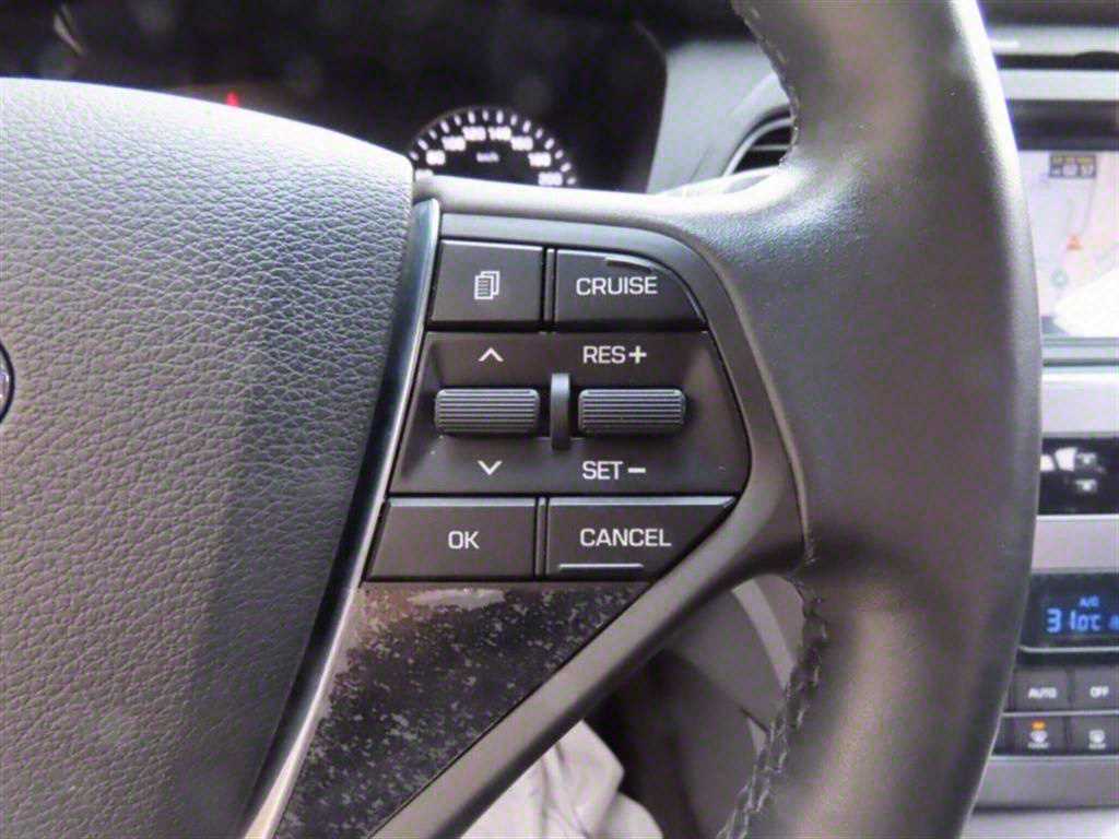 HYUNDAI Sonata - Vista 11