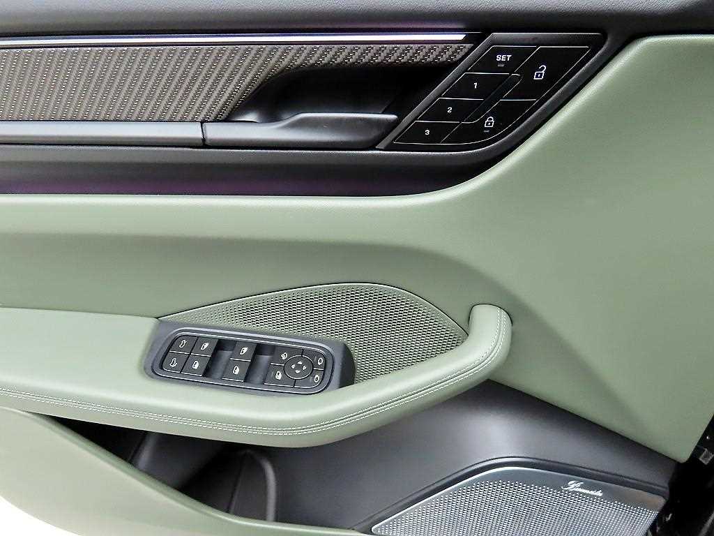 Porsche Macan - Vista 10