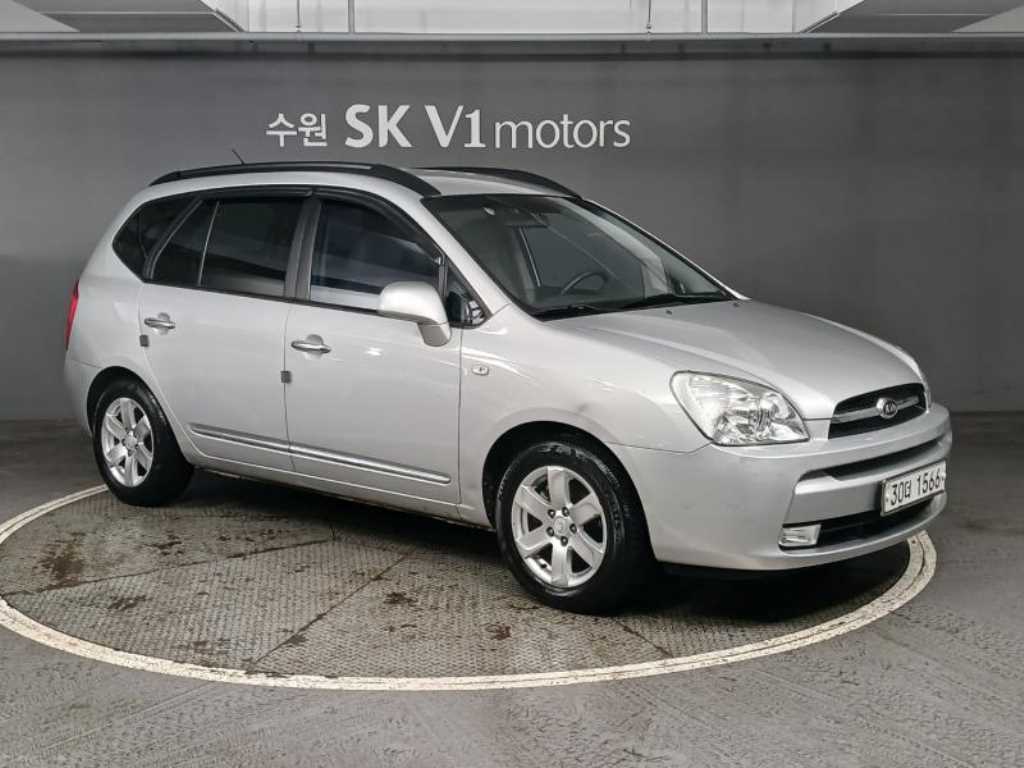 KIA Carens - Vista 5