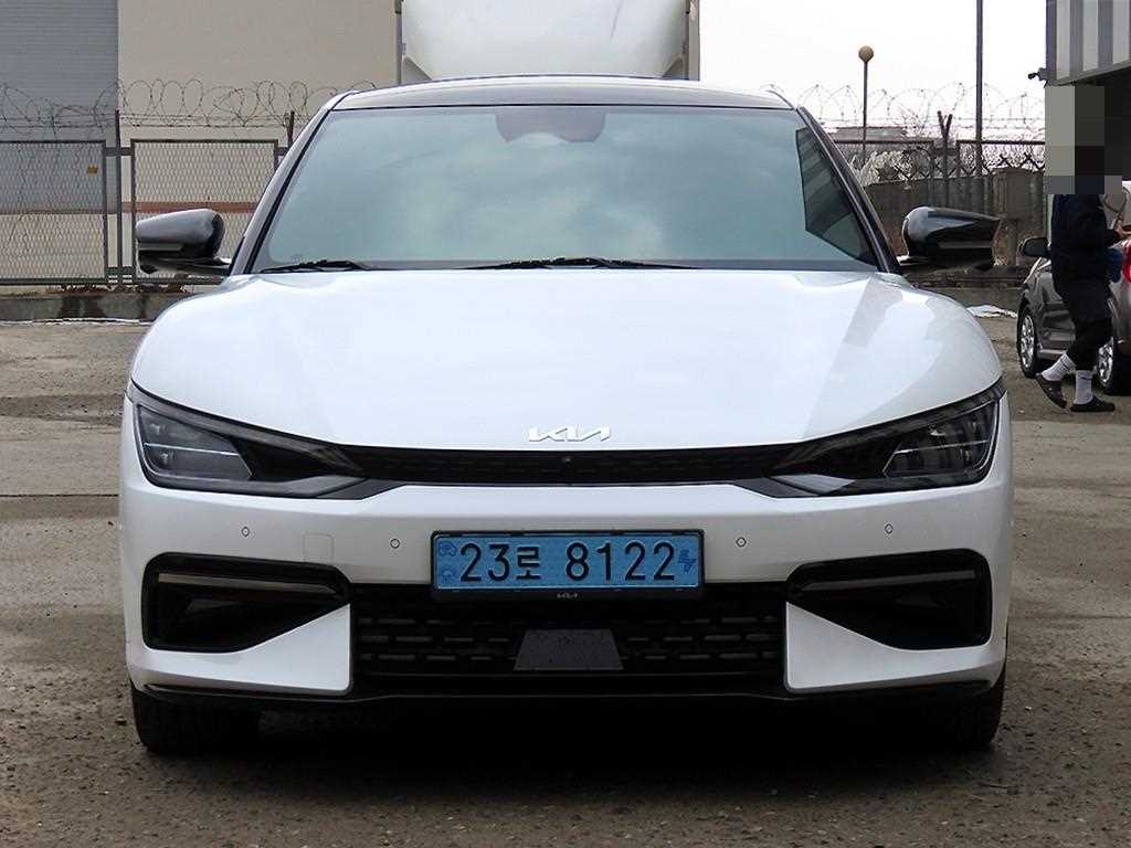 KIA EV6 2024 Blanco - Importación desde Corea - HF Imports Iquique - Foto 1