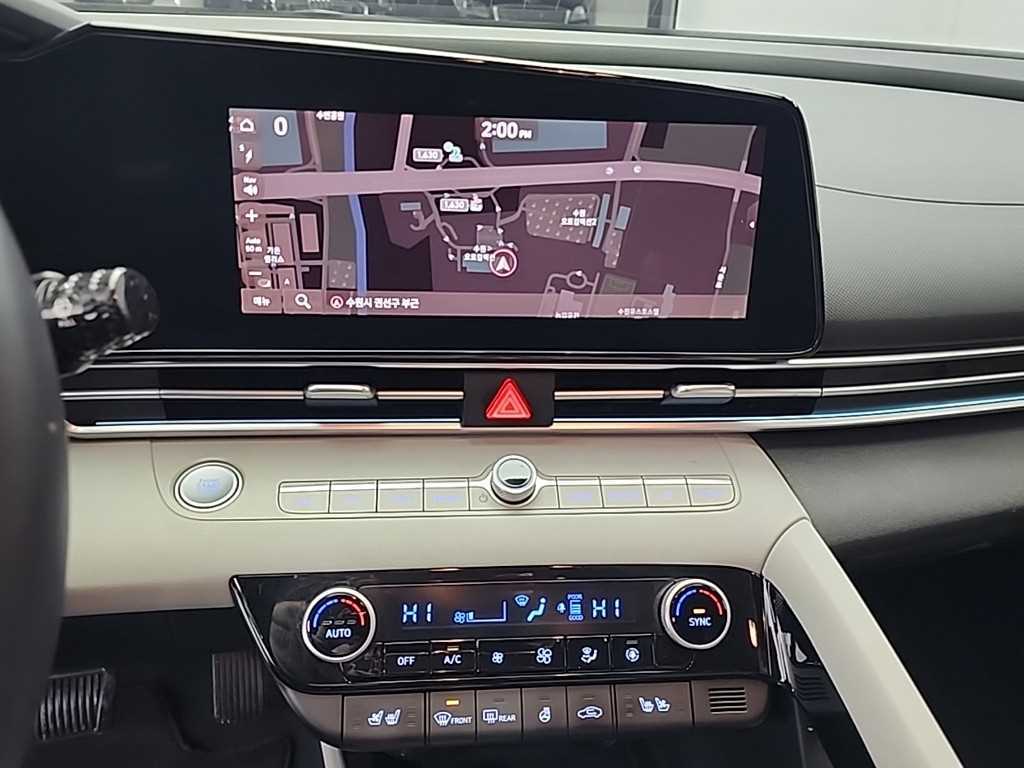 HYUNDAI Avante - Vista 10