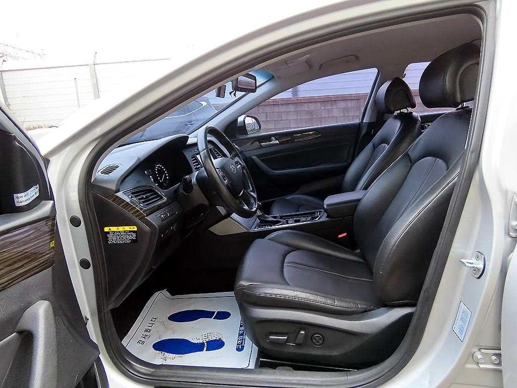 HYUNDAI Sonata - Vista 5