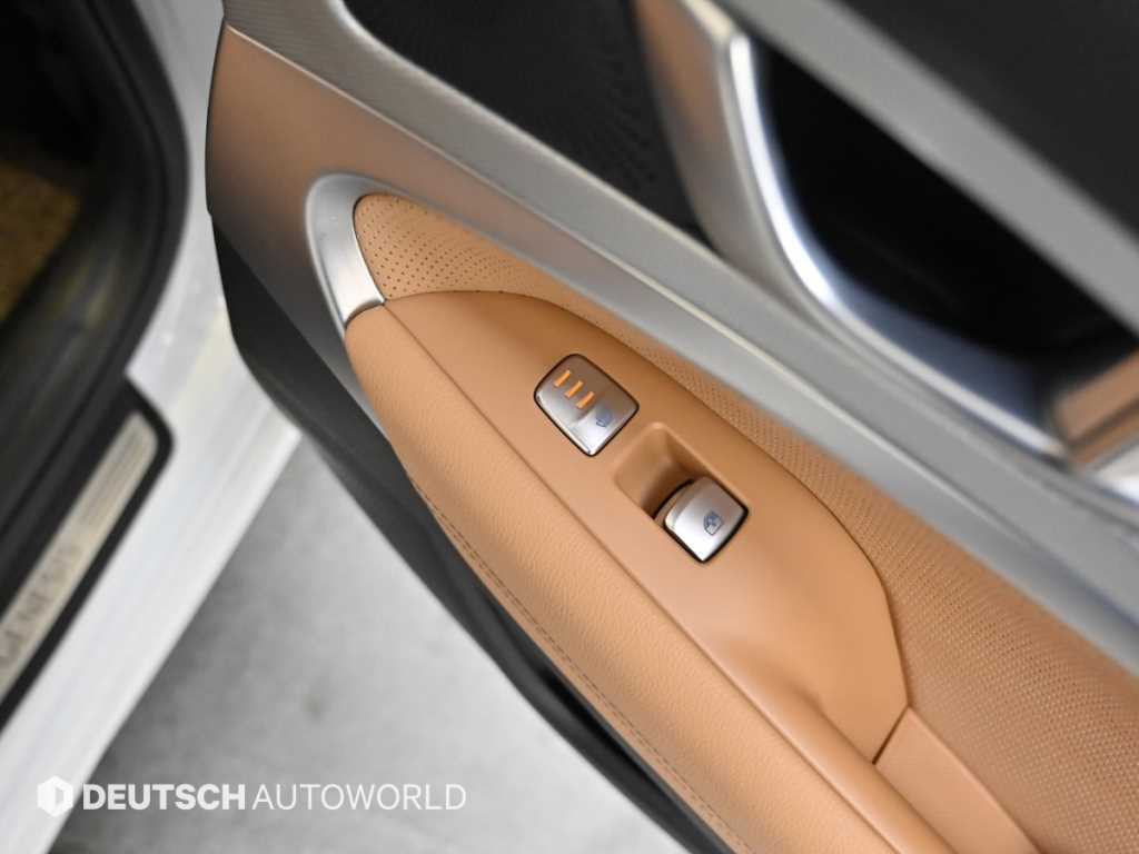 Genesis G70 2024 Blanco - Importación desde Corea - HF Imports Iquique - Foto 16