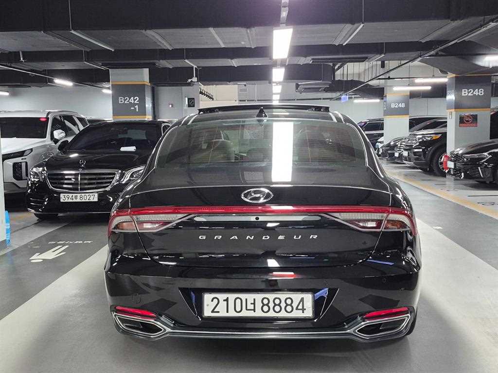 HYUNDAI Grandeur - Vista 4