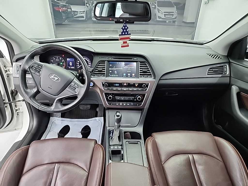 HYUNDAI Sonata - Vista 7