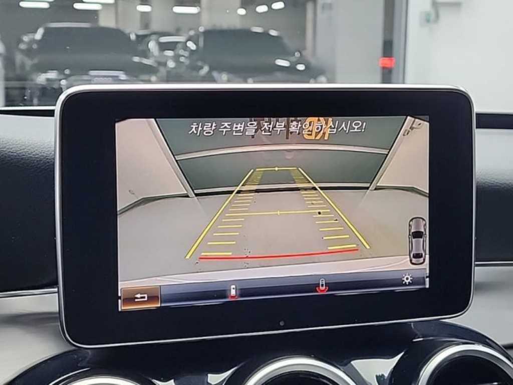 Mercedes Benz C Class 2018 Blanco - Importación desde Corea - HF Imports Iquique - Foto 15