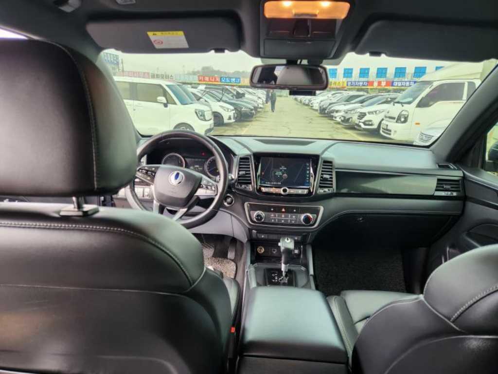 Ssangyong Rexton - Vista 10