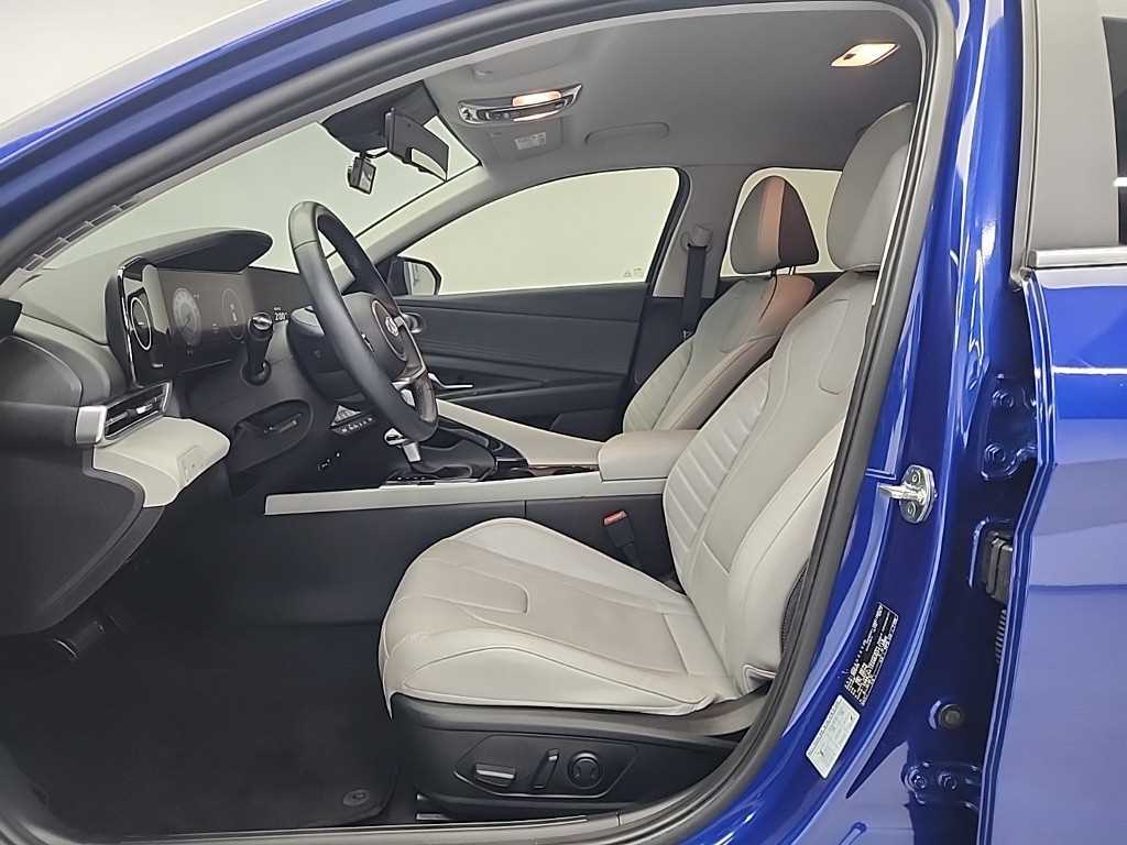 HYUNDAI Avante - Vista 11