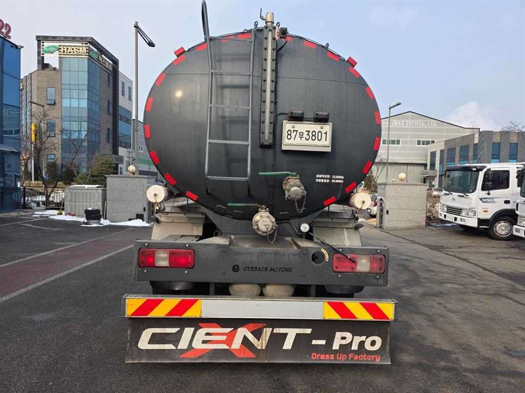 medium and large cargo Rory - Vista 6