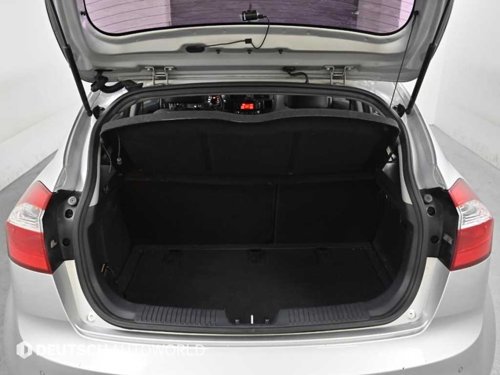 KIA Pride 2014 Gris - Importación desde Corea - HF Imports Iquique - Foto 20