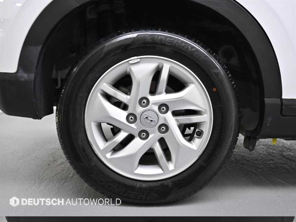 HYUNDAI Venue - Vista 5