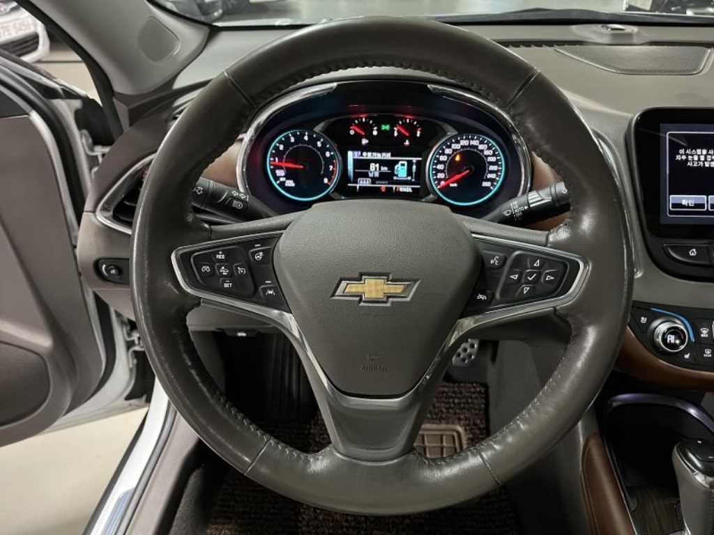 Chevrolet Malibu - Vista 8