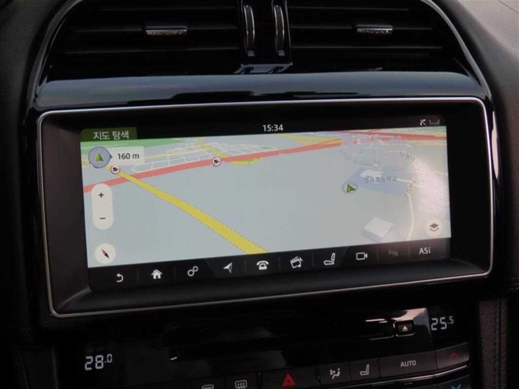 Jaguar F-PACE - Vista 8