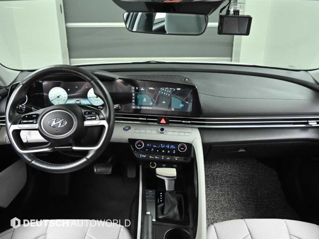 HYUNDAI Avante - Vista 7