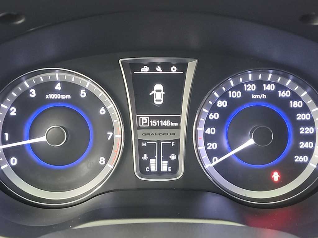 HYUNDAI Grandeur - Vista 6