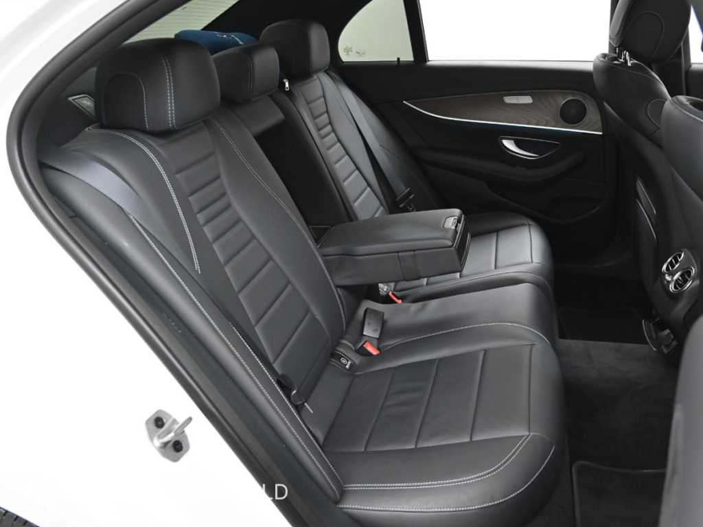 Mercedes Benz E class - Vista 12