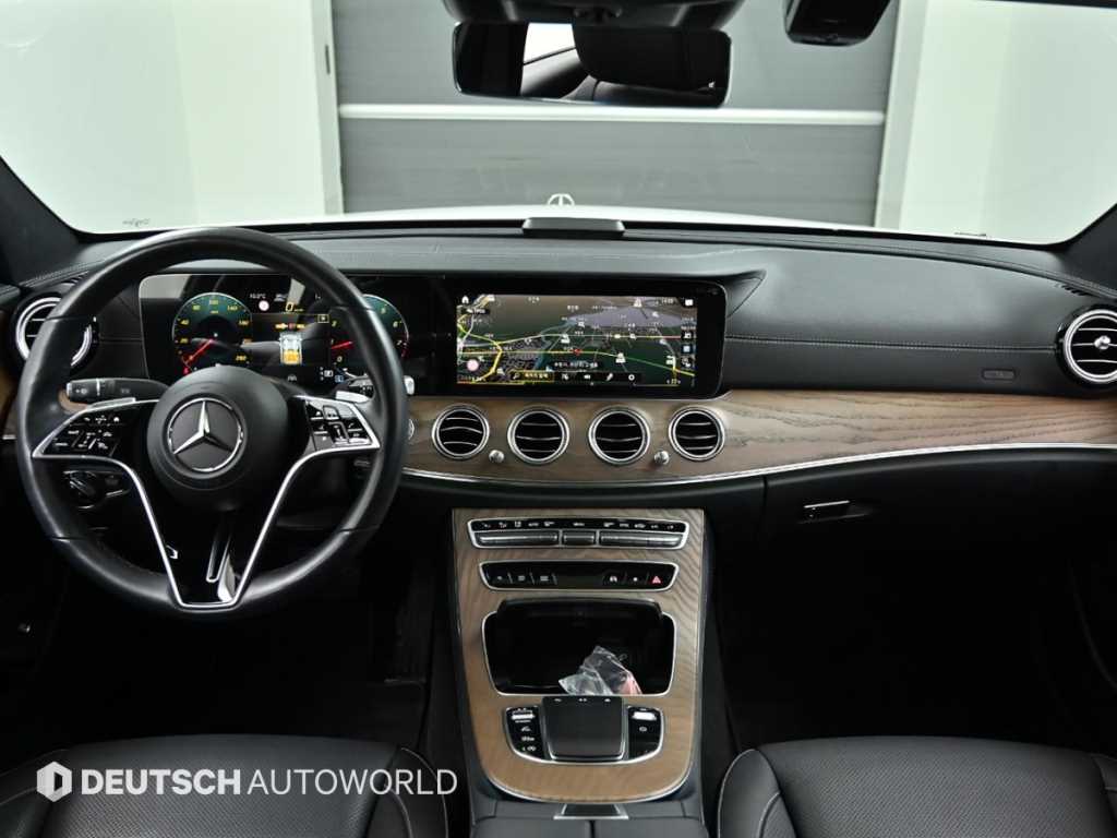 Mercedes Benz E class - Vista 7