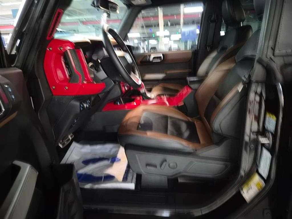 Ford Bronco - Vista 6