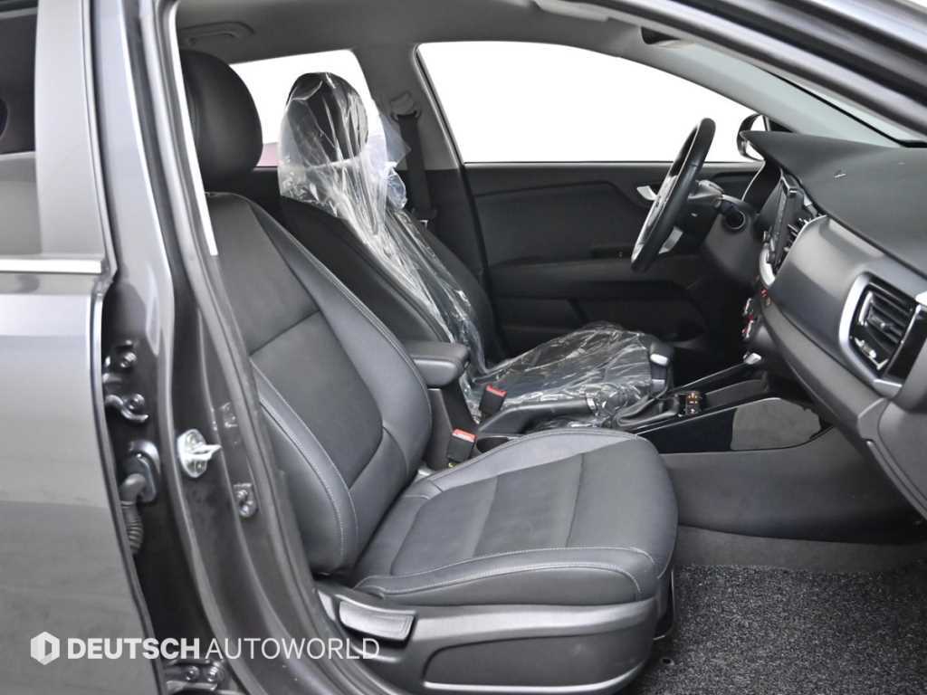 KIA Stonic - Vista 10