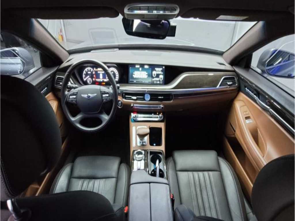 Genesis G90 - Vista 6