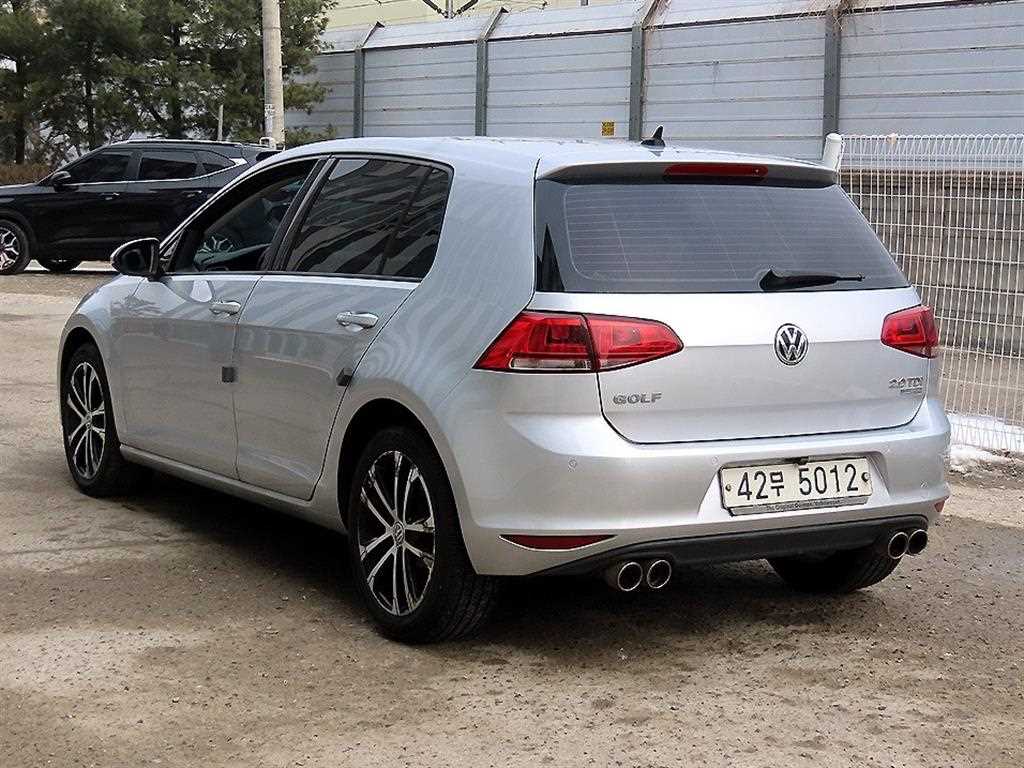 Volkswagen Golf - Vista 3