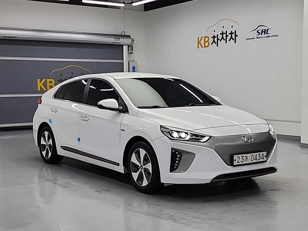 HYUNDAI Ioniq - Vista 4
