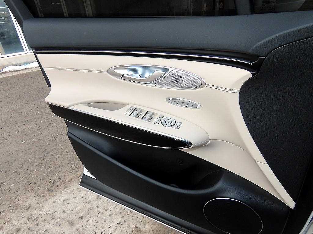 Genesis GV70 - Vista 12