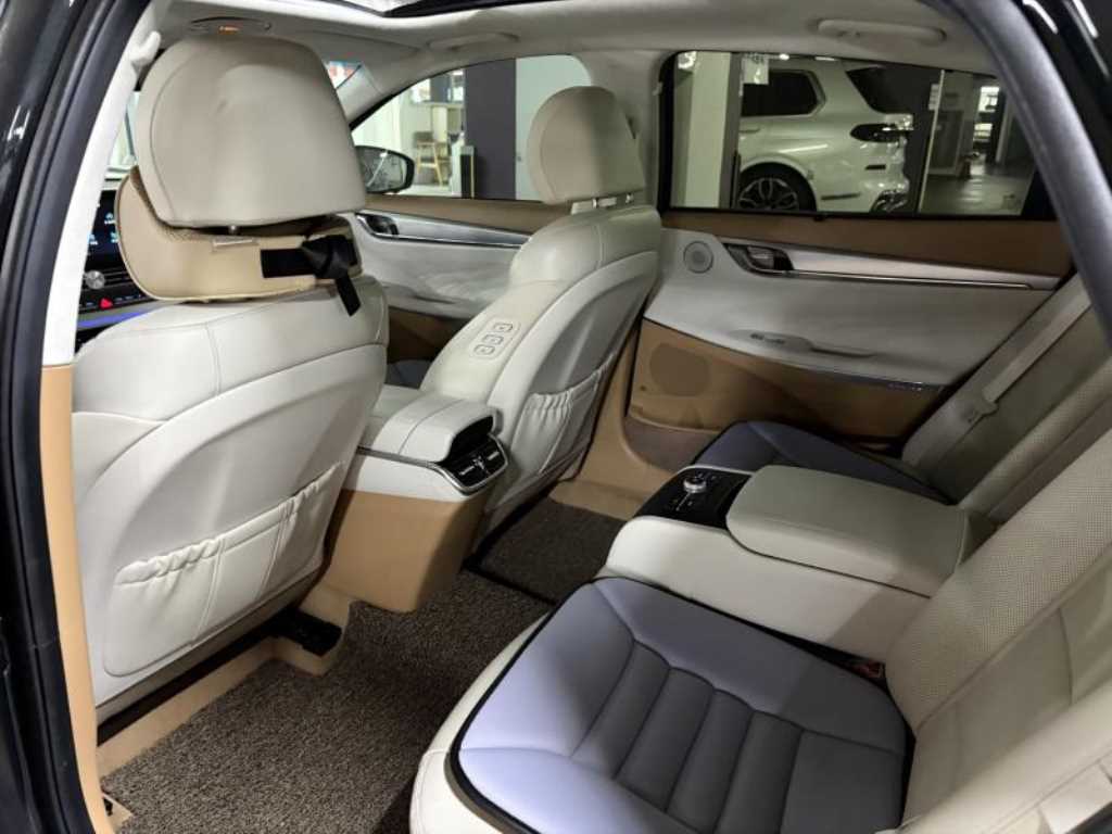 HYUNDAI Grandeur - Vista 11