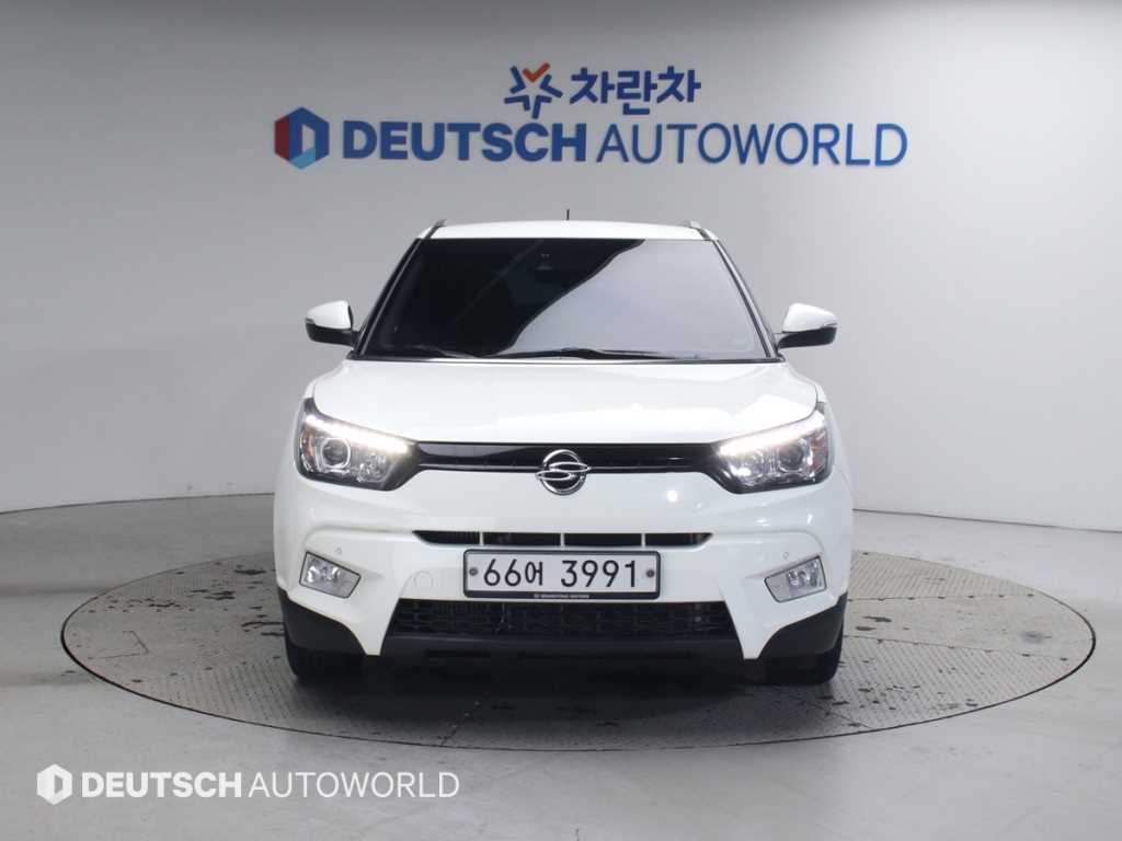 Ssangyong Tivoli - Vista 3