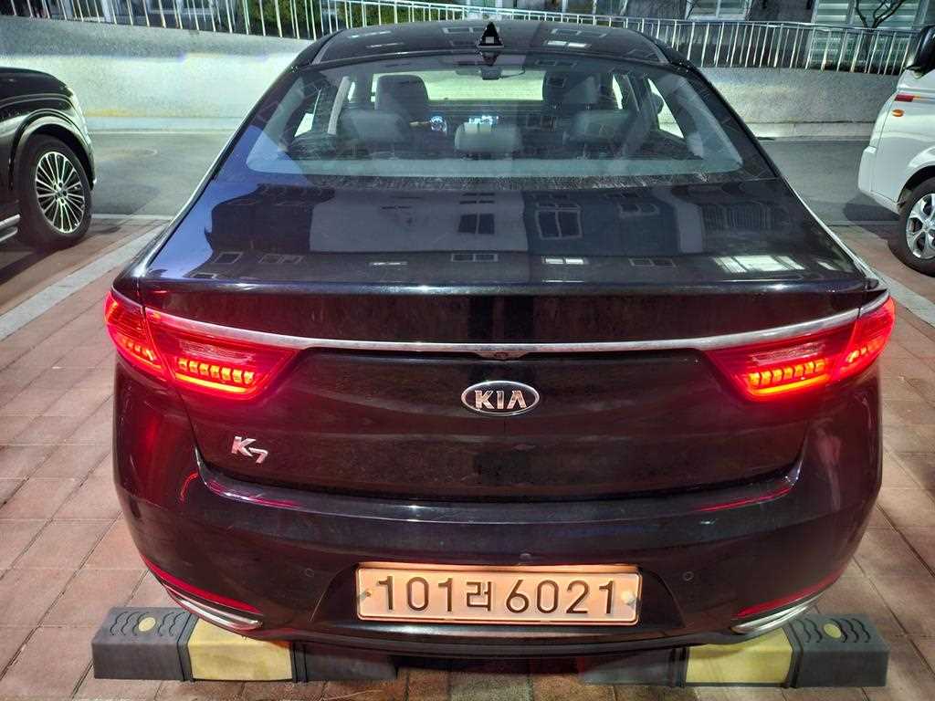 KIA K7 - Vista 4
