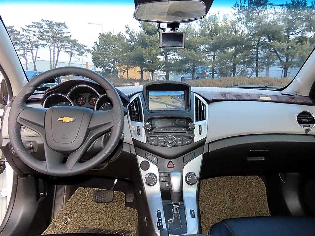 Chevrolet Cruise - Vista 7