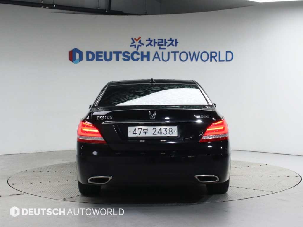 HYUNDAI Equus - Vista 4