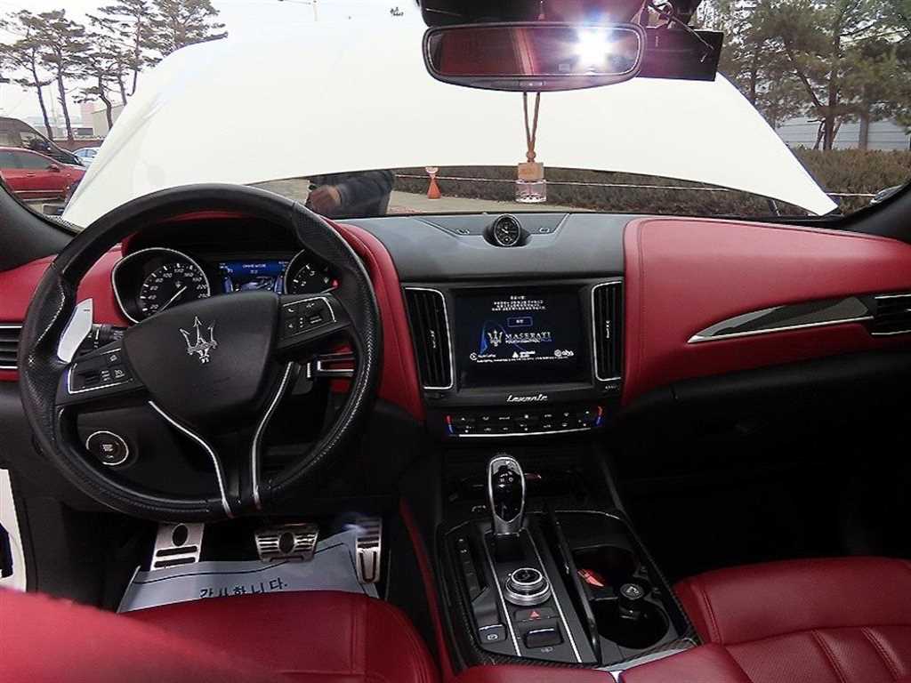 Maserati Levante - Vista 7