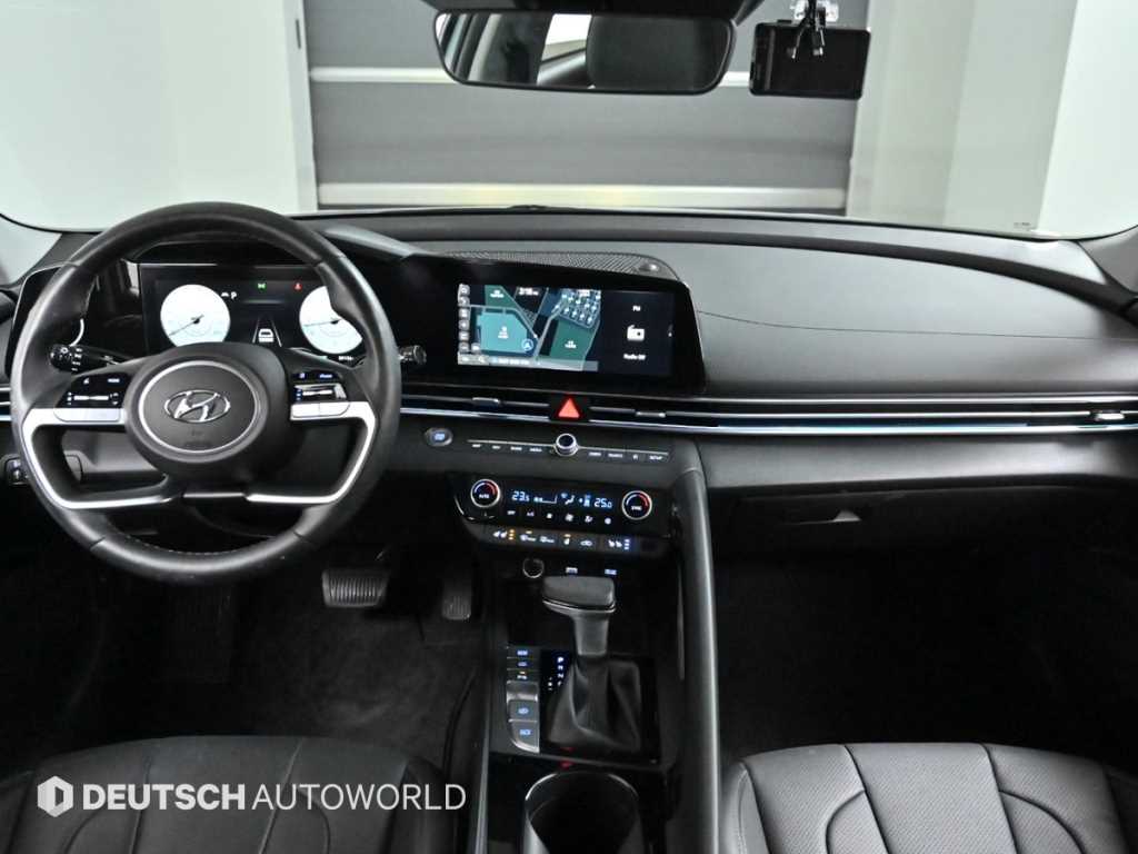 HYUNDAI Avante - Vista 7