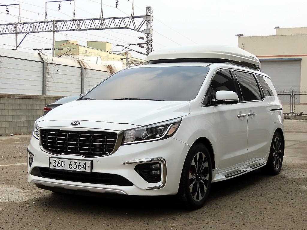 KIA Carnival - Vista 2