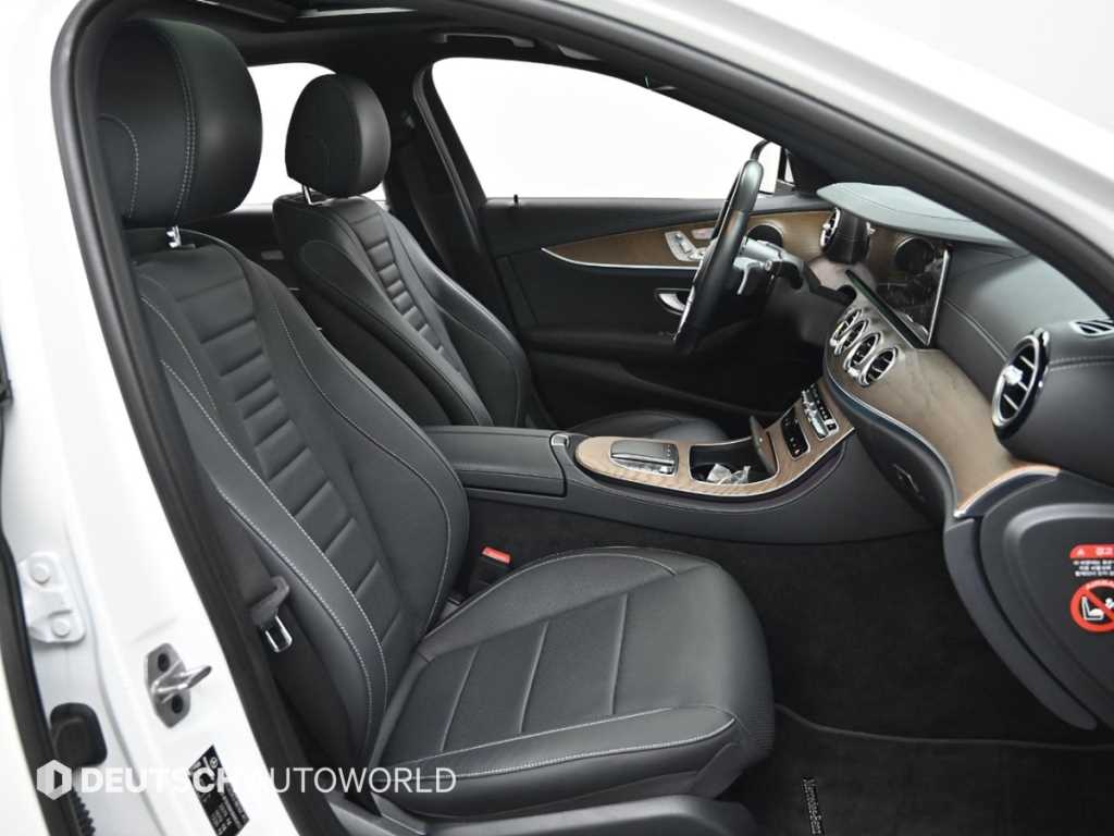 Mercedes Benz E class - Vista 10