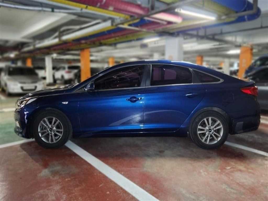 HYUNDAI Sonata - Vista 3